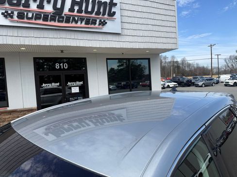 Used 2024 Ford Edge Titanium image 12