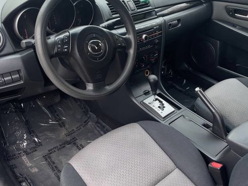 Used 2006 MAZDA MAZDA3 i Touring image 10