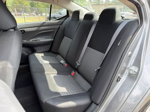 Used 2021 Nissan Versa S FWD image 19