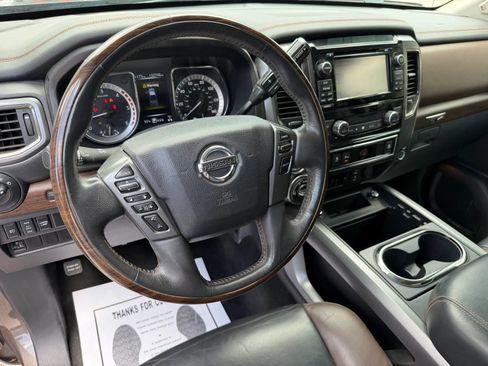 Used 2016 Nissan Titan Platinum Reserve AWD/4WD image 12