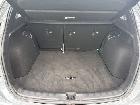 Used 2022 Nissan Kicks SR w/ Premium Package FWD image 17