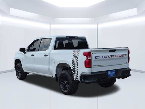 Used 2020 Chevrolet Silverado 1500 LT Trail Boss w/ Convenience Package AWD/4WD image 4