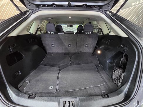 Used 2019 Ford Edge SE image 25