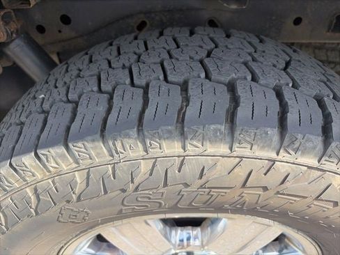 Used 2011 Ford F150 Lariat w/ Lariat Chrome Pkg image 29