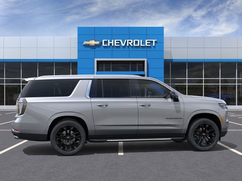 New 2026 Chevrolet Suburban Premier AWD/4WD image 5