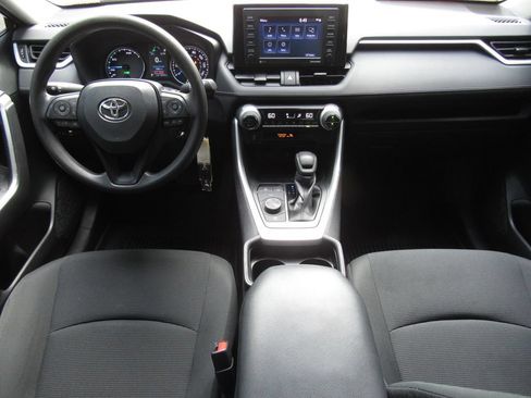 Certified 2021 Toyota RAV4 LE AWD/4WD image 29