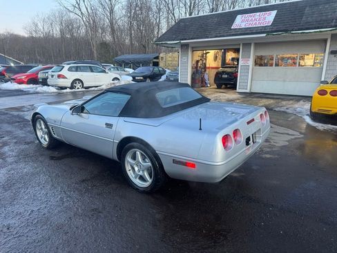 Used 1996 Chevrolet Corvette Convertible RWD image 7