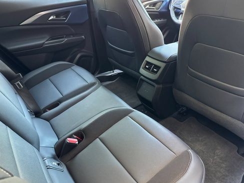 Used 2024 Chevrolet Equinox EV LT FWD image 18