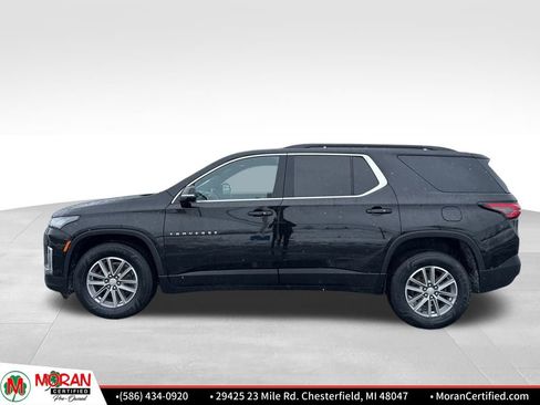 Used 2023 Chevrolet Traverse LT image 2