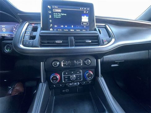 Used 2024 Chevrolet Tahoe Z71 w/ Luxury Package image 15