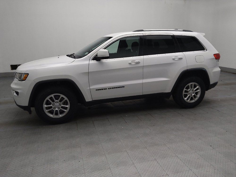 Used 2019 Jeep Grand Cherokee Laredo RWD image 2