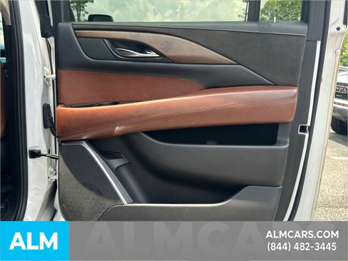 Used 2020 Cadillac Escalade ESV Luxury RWD image 20