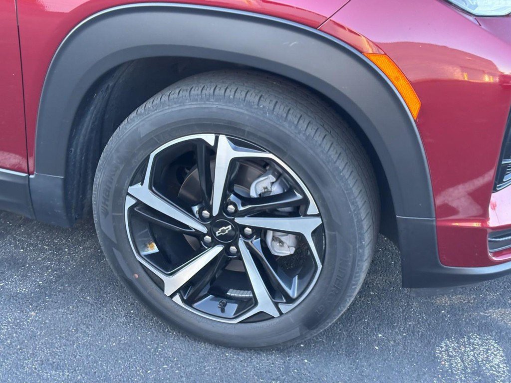 Used 2023 Chevrolet TrailBlazer RS w/ Convenience Package FWD image 4