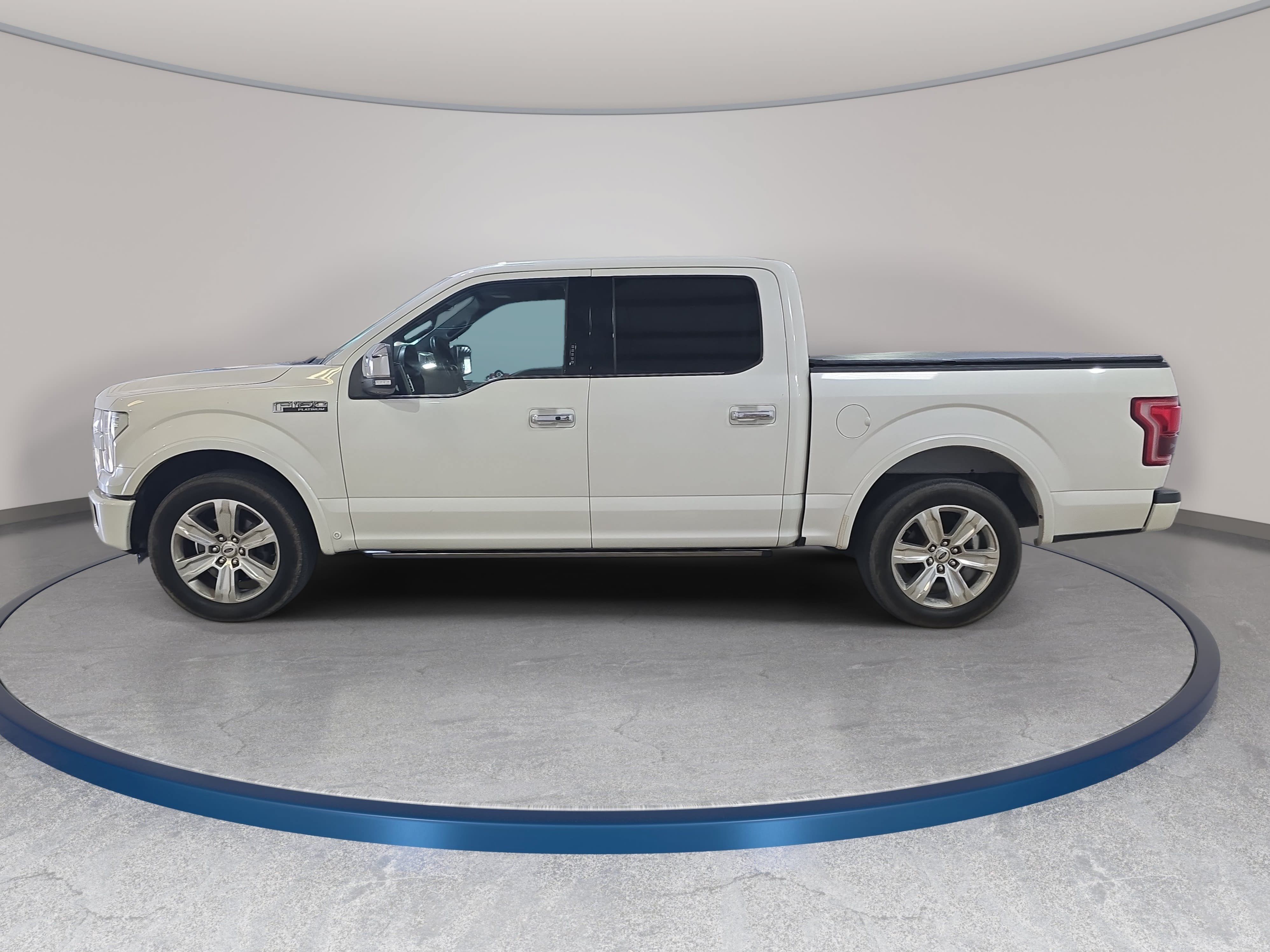 Used 2016 Ford F150 Platinum w/ Equipment Group 701A Luxury RWD image 9