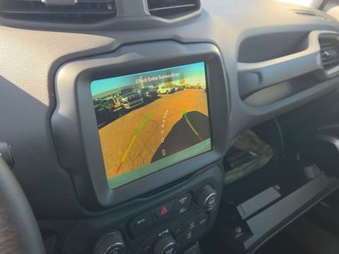 Used 2023 Jeep Renegade Limited AWD/4WD image 18
