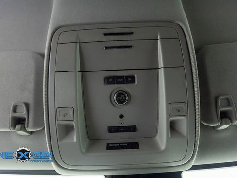 Used 2020 Chevrolet Suburban LT w/ Luxury Package AWD/4WD image 21