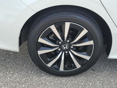 Used 2024 Honda Civic EX image 10