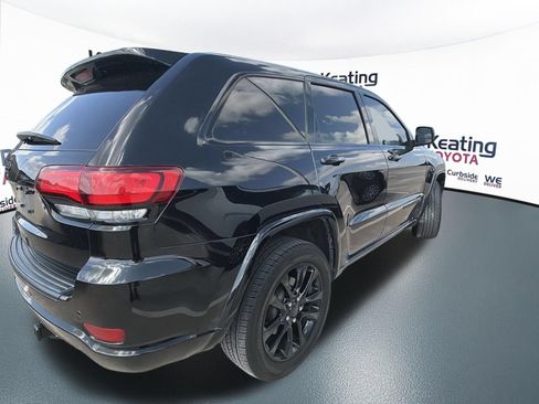 Used 2021 Jeep Grand Cherokee Laredo X AWD/4WD image 3