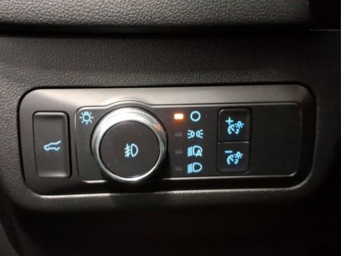Certified 2020 Ford Escape SEL AWD/4WD image 17