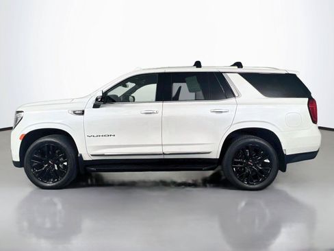 Used 2023 GMC Yukon SLT w/ SLT Premium Package AWD/4WD image 3