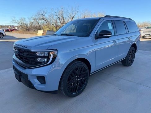 New 2026 Ford Expedition Platinum w/ Stealth Performance Package image 3