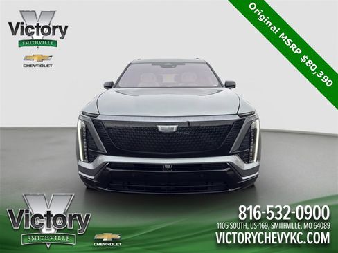 Used 2026 Cadillac Vistiq Sport image 2