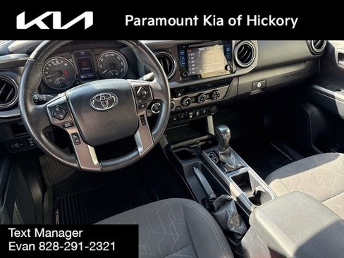 Used 2018 Toyota Tacoma TRD Sport w/ Technology Package image 16