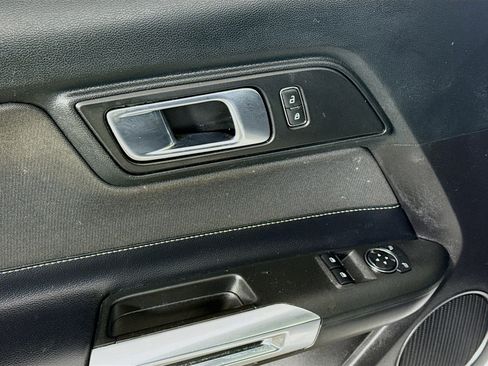 Used 2021 Ford Mustang Coupe image 24