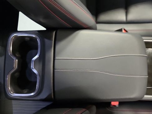 Used 2024 Chevrolet Traverse RS image 20