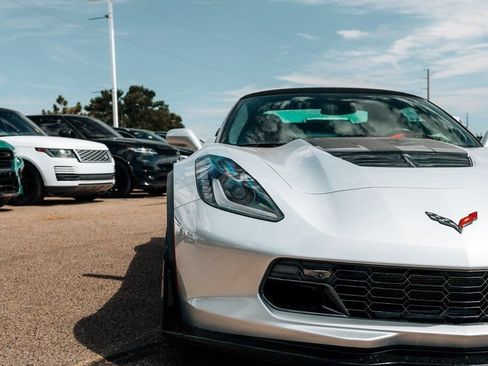 Used 2016 Chevrolet Corvette Z06 w/ 3LZ Preferred Equipment Group RWD image 9