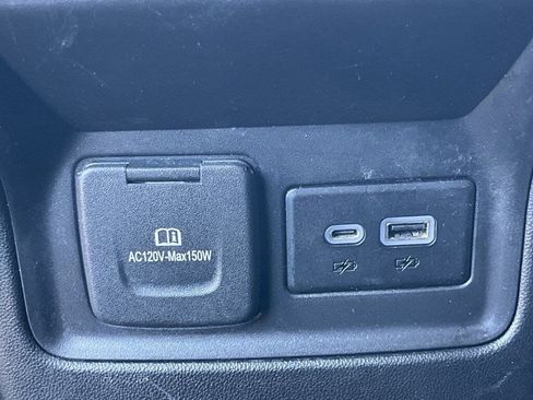 Used 2023 GMC Acadia SLT image 19