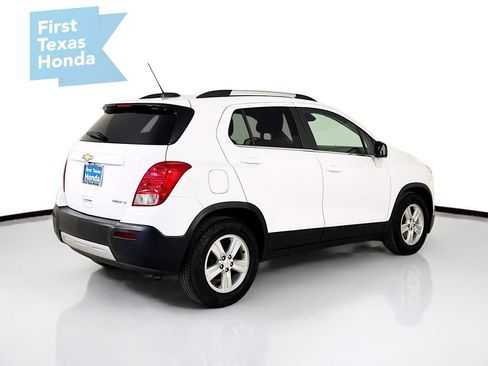 Used 2016 Chevrolet Trax LT w/ LT Convenience Package image 7