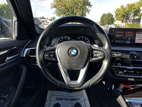 Used 2019 BMW 530i w/ Convenience Package image 25