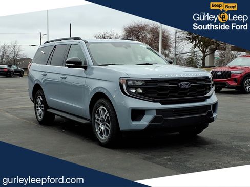 New 2026 Ford Expedition Active image 1