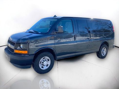 Used 2017 Chevrolet Express 2500 LS image 2