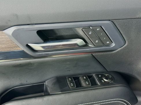 New 2026 GMC Terrain Denali w/ LPO, Black Badging Package image 20