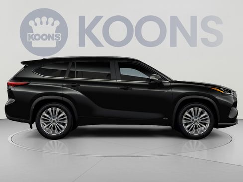 New 2026 Toyota Highlander Platinum AWD/4WD image 15