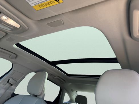 Used 2024 Volvo S90 T8 Ultimate w/ Lounge Package image 3