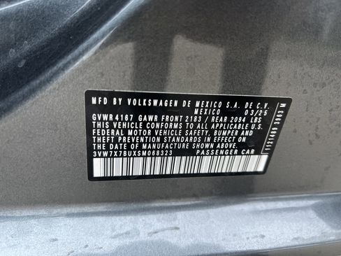 Used 2025 Volkswagen Jetta SE w/ Sunroof Package FWD image 31