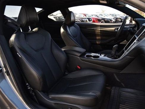 Used 2017 INFINITI Q60 3.0t w/ Premium Plus Package 3.0T image 24