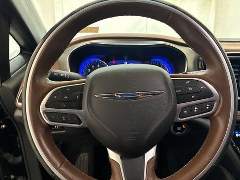Used 2021 Chrysler Pacifica Limited w/ Uconnect Theater Family Group AWD/4WD image 17