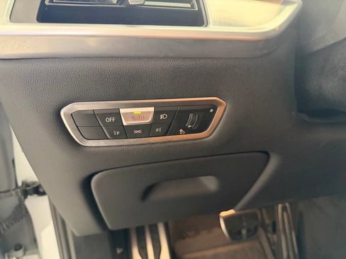 Used 2023 BMW X7 xDrive40i w/ M Sport Package AWD/4WD image 50