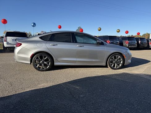 Used 2016 Chrysler 200 S w/ Navigation & Sound Group I FWD image 6