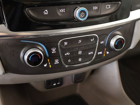 Used 2021 Chevrolet Traverse LT w/ LPO, Cargo Package image 7