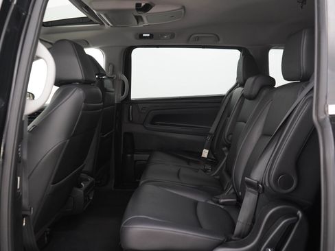 Used 2023 Honda Odyssey Touring image 16