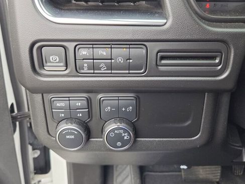Used 2024 Chevrolet Tahoe Z71 AWD/4WD image 27