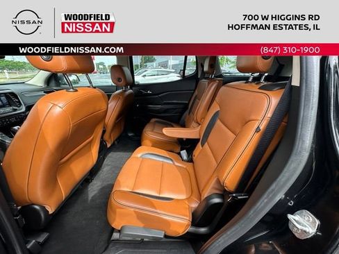 Used 2019 GMC Acadia SLT AWD/4WD image 32