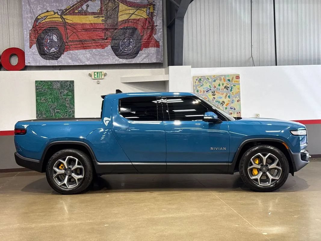 Used 2022 Rivian R1T Adventure AWD/4WD image 3