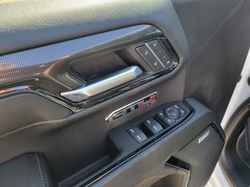Used 2023 GMC Sierra 1500 AT4 w/ AT4 Premium Package AWD/4WD image 15