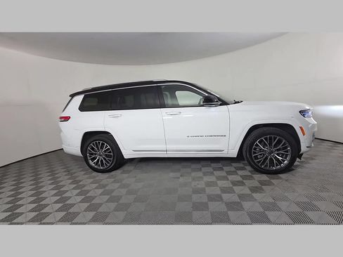 Used 2023 Jeep Grand Cherokee L Summit AWD/4WD image 43